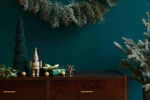 How to Transform Your Apartment for the Holiday Season
